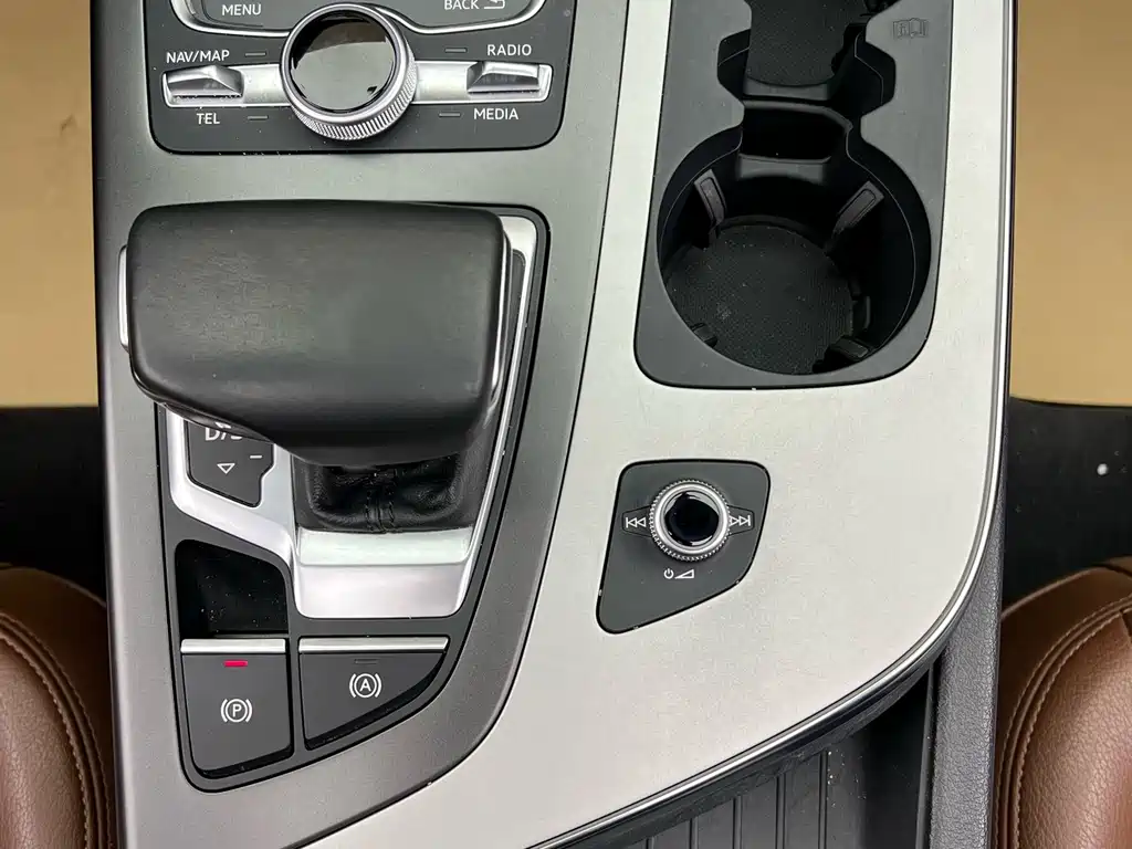 Audi Q7 2019 45 TFSI Comfort