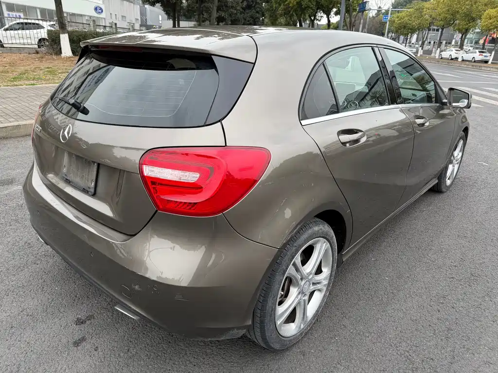 Mercedes-Benz A-Class 2013 A 200 Urban