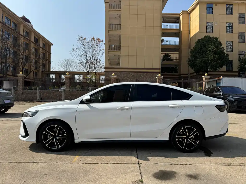Geely Binrui COOL 1.5T DCT Champion Edition