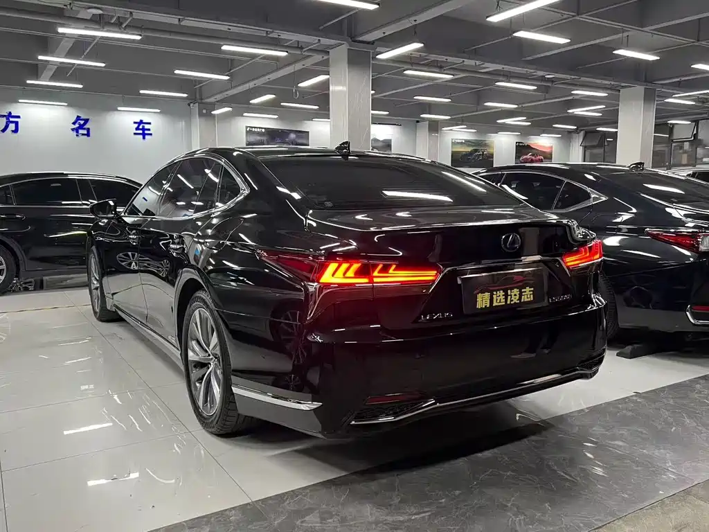 Lexus LS 500h Excellence Edition 2020 China VI