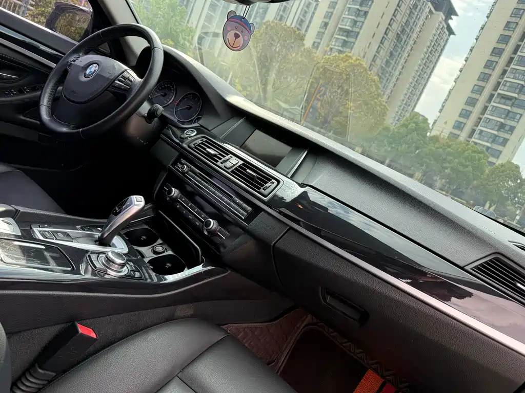 BMW 5 Series 2013 520Li Classic Edition