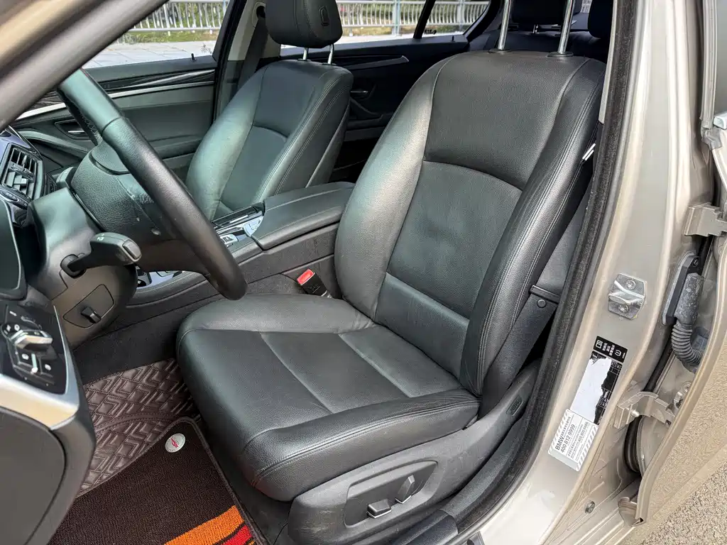 BMW 5 Series 2013 520Li Classic Edition