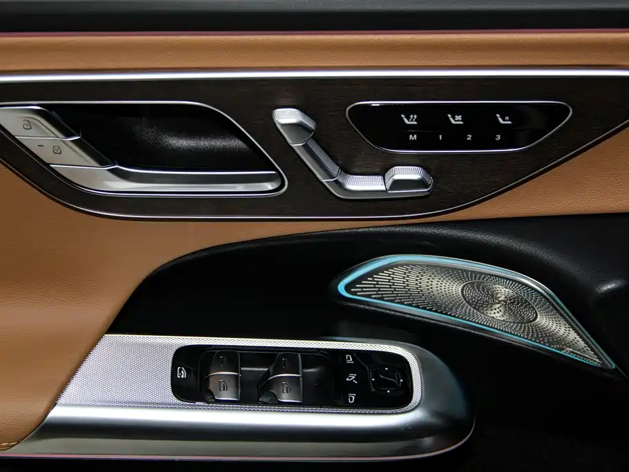 Mercedes-Benz E-Class 2025 E 300 L Luxury