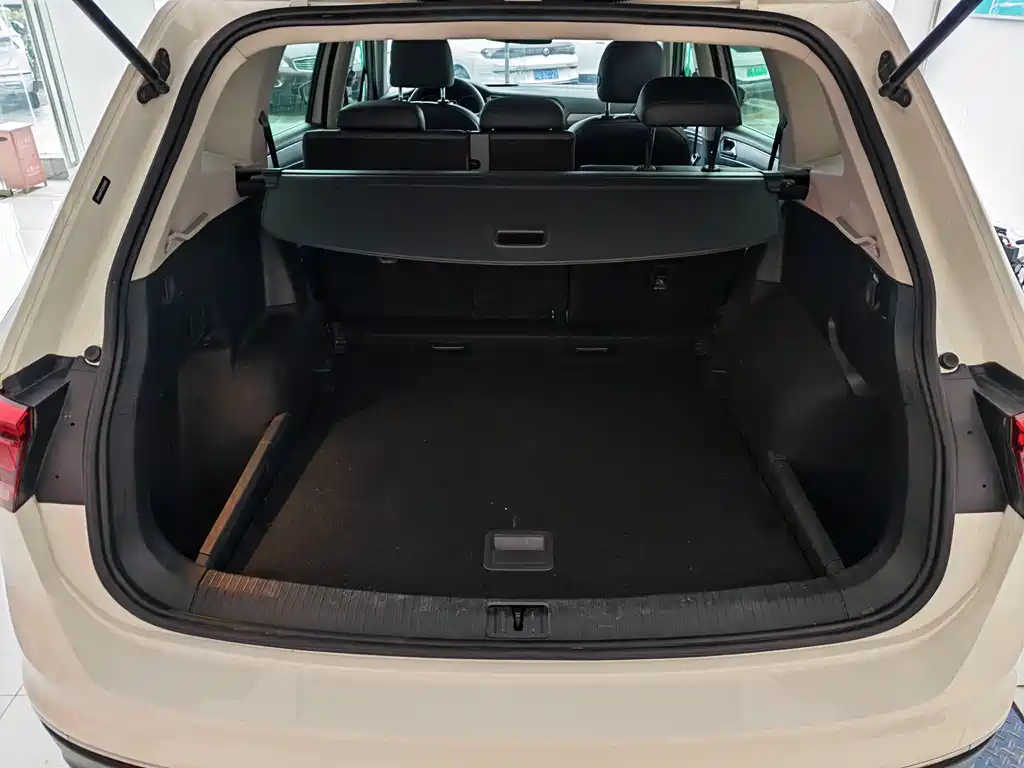 Volkswagen Tiguan L 2018 330TSI Automatic FWD Luxury Edition