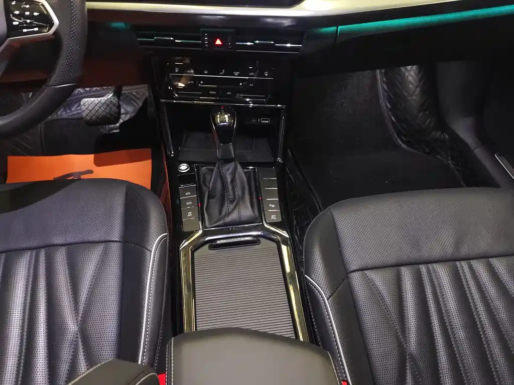 Volkswagen Passat 2023 Facelift 330TSI Luxury Edition