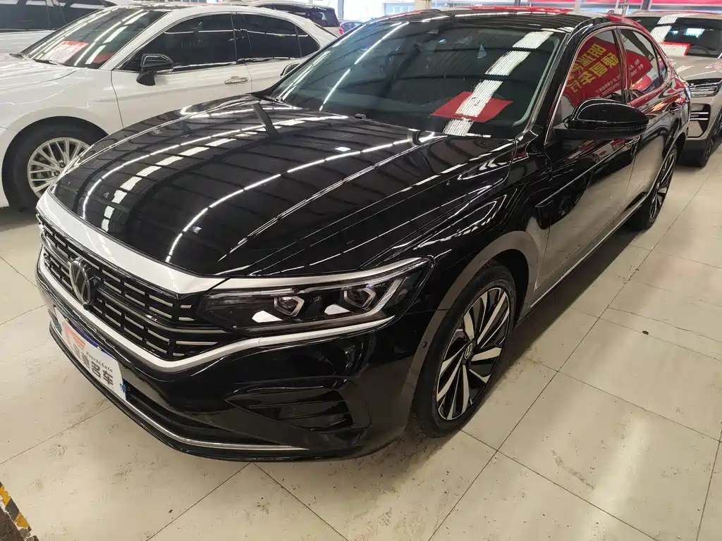 Volkswagen Passat 2023 Facelift 330TSI Luxury Edition