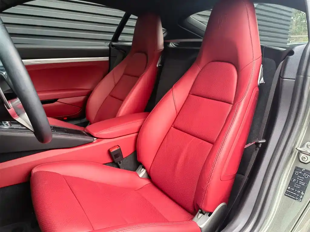 Porsche 718 Cayman 2.0T (2022)