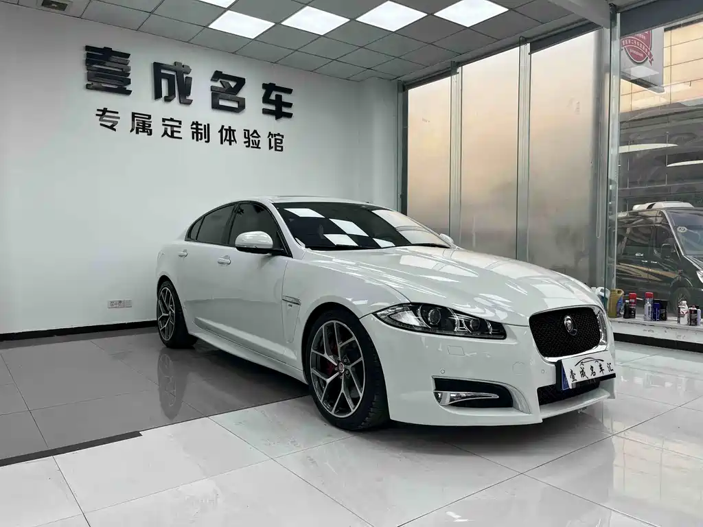 Jaguar XF 2015 XF 3.0 SC R-Sport