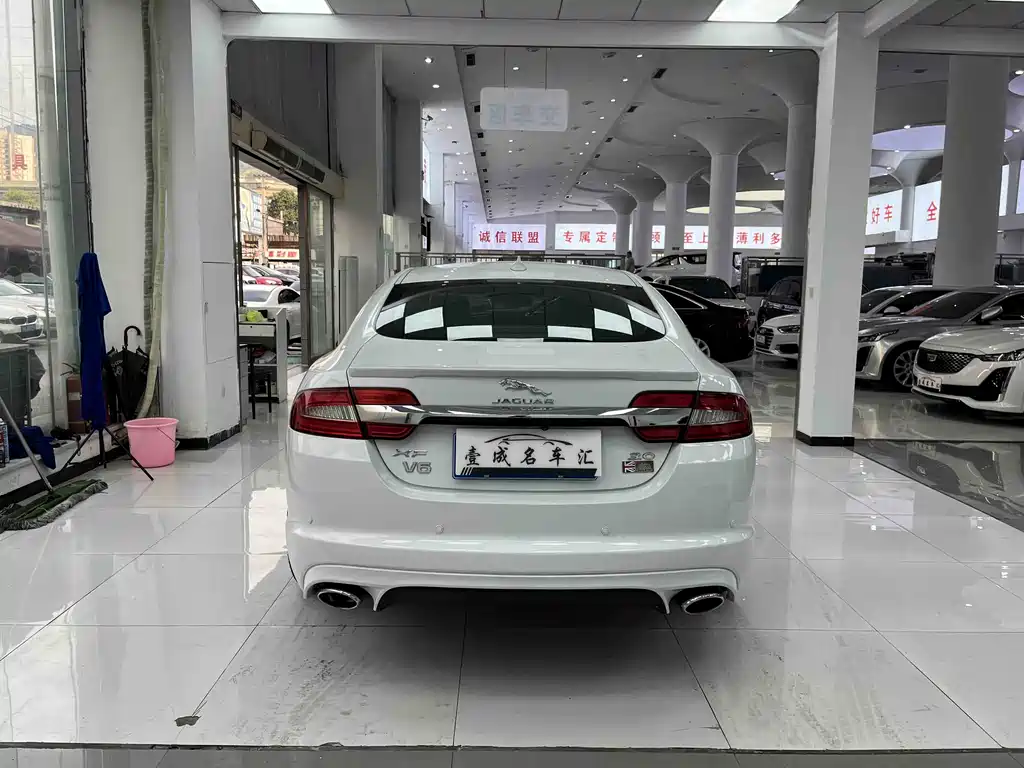 Jaguar XF 2015 XF 3.0 SC R-Sport