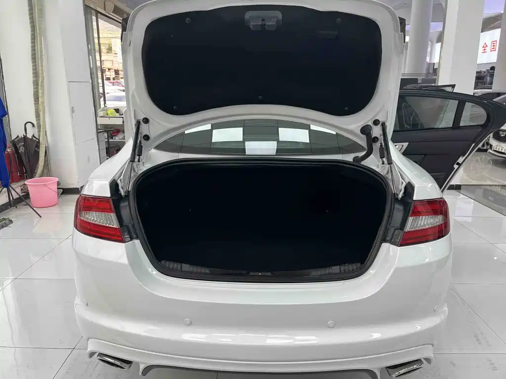 Jaguar XF 2015 XF 3.0 SC R-Sport