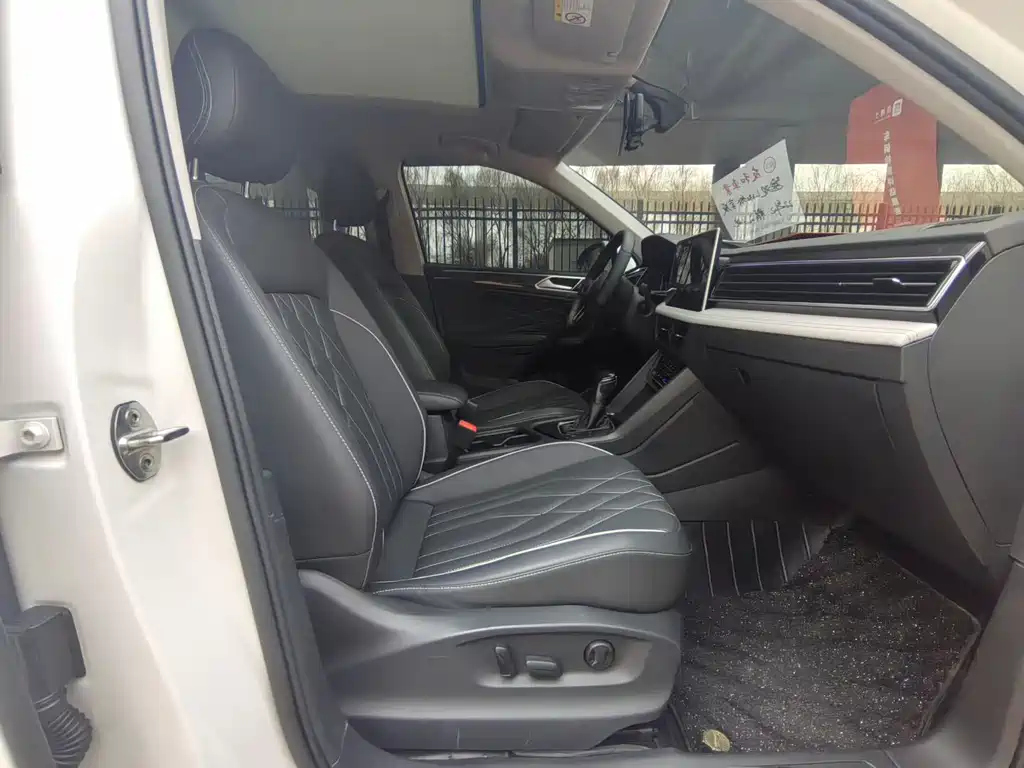 Tiguan L 2022 330TSI FWD Smart Edition