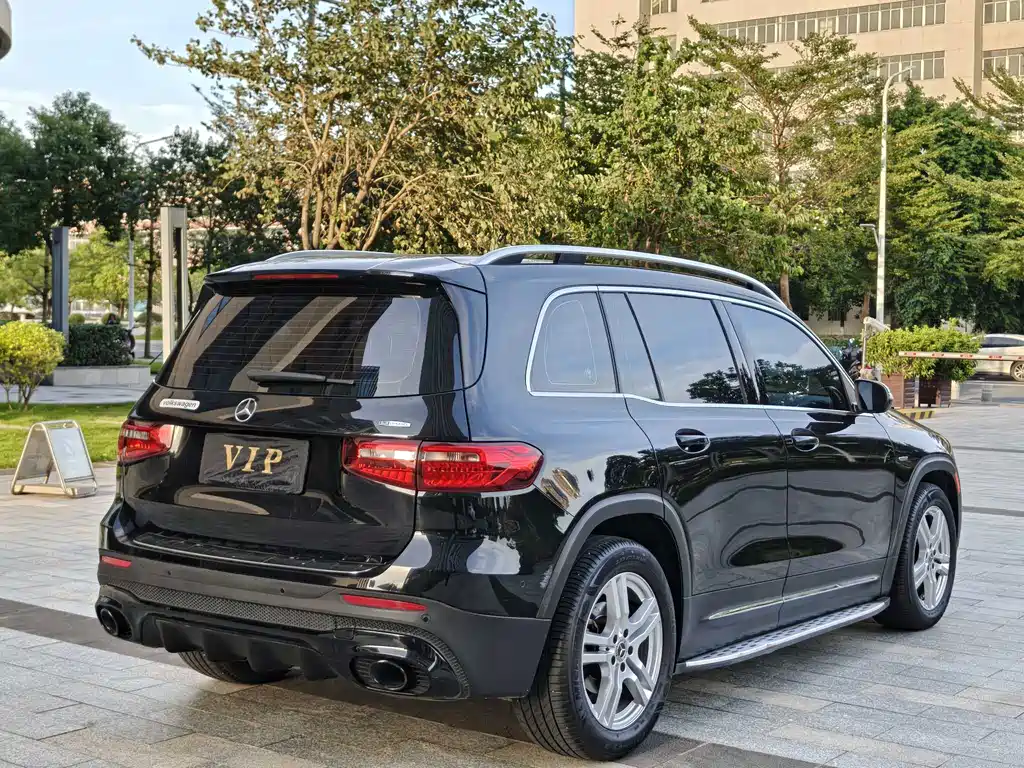 Mercedes-Benz GLB 180 Dynamic Edition 2021