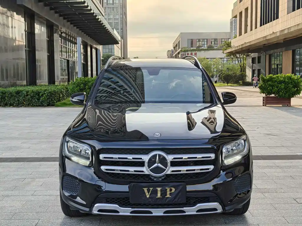 Mercedes-Benz GLB 180 Dynamic Edition 2021