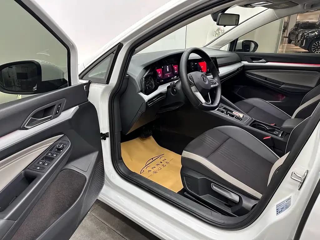 Volkswagen Golf 2021 280TSI DSG Pro