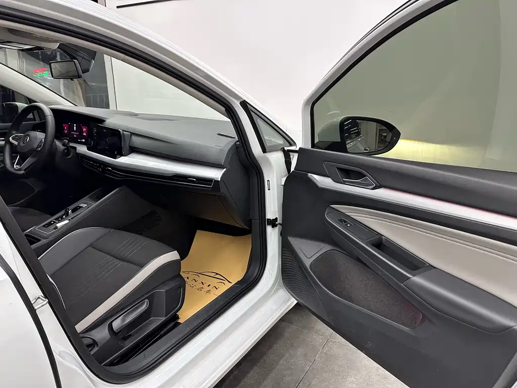 Volkswagen Golf 2021 280TSI DSG Pro