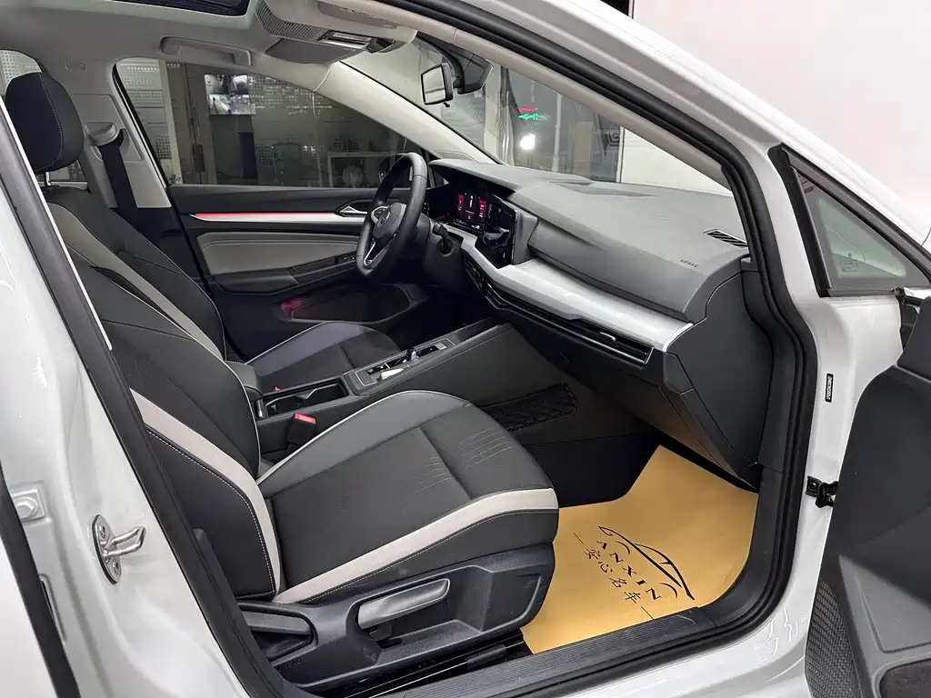 Volkswagen Golf 2021 280TSI DSG Pro