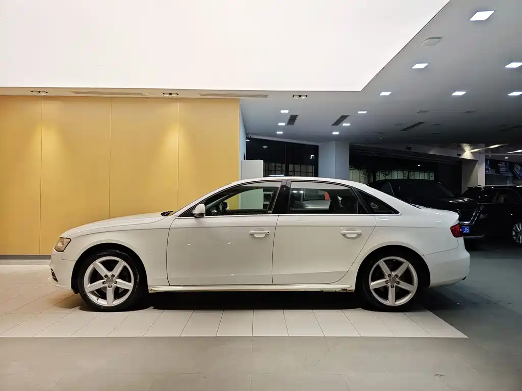 Audi A4L 2013 35 TFSI Automatic Standard
