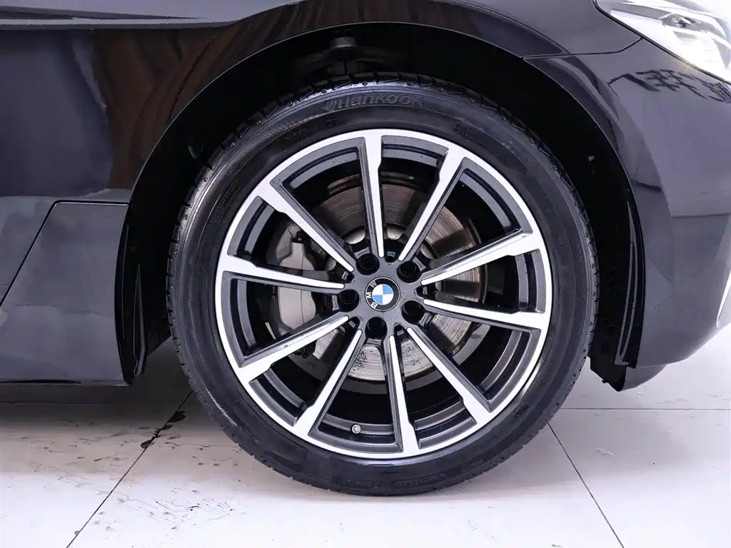 BMW 6 Series Gran Turismo 630i Luxury Line 2021
