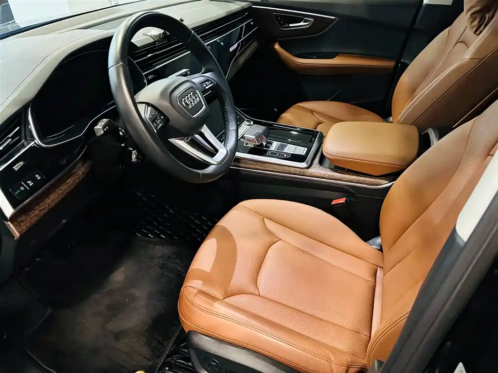 Audi Q7 2023 55 TFSI quattro S line