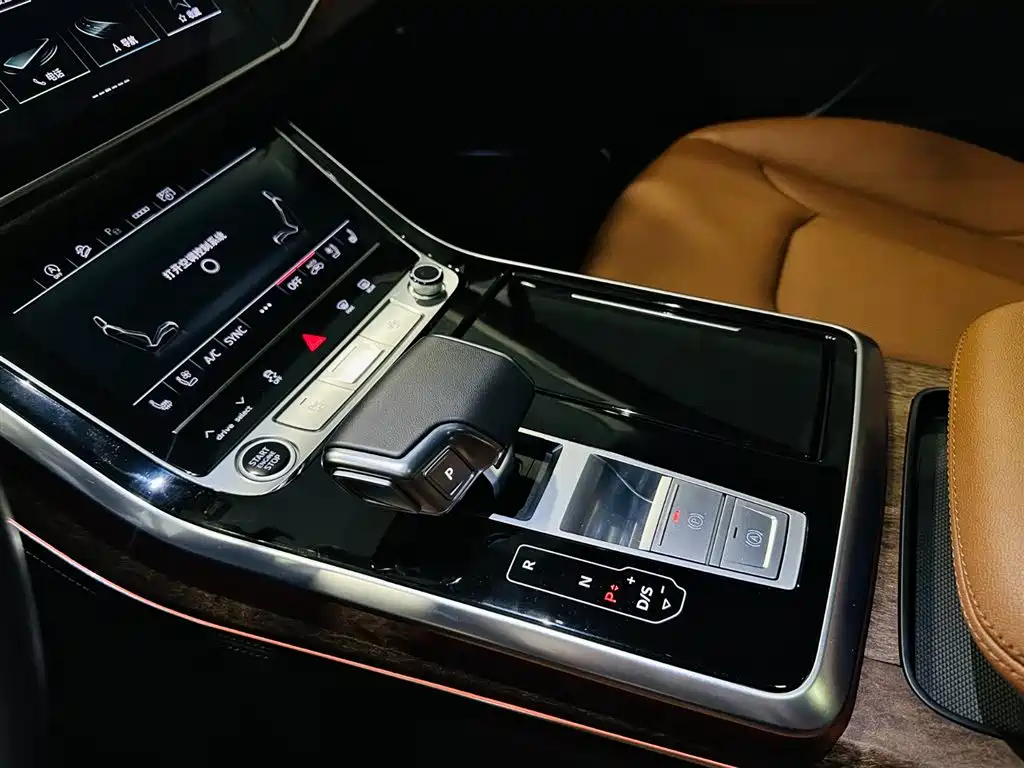 Audi Q7 2023 55 TFSI quattro S line