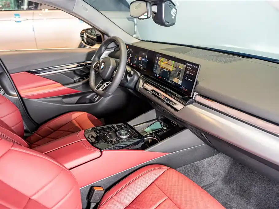 BMW 5 Series 530Li M Sport 2025