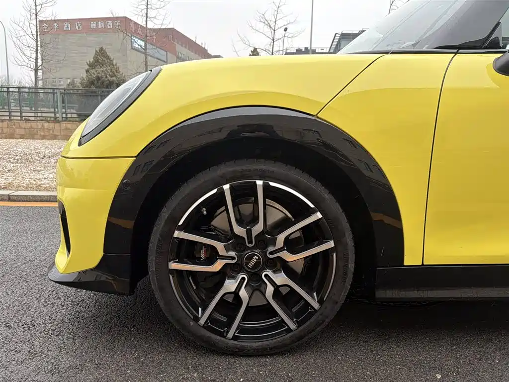 2025 MINI Cooper S Cabrio Artist