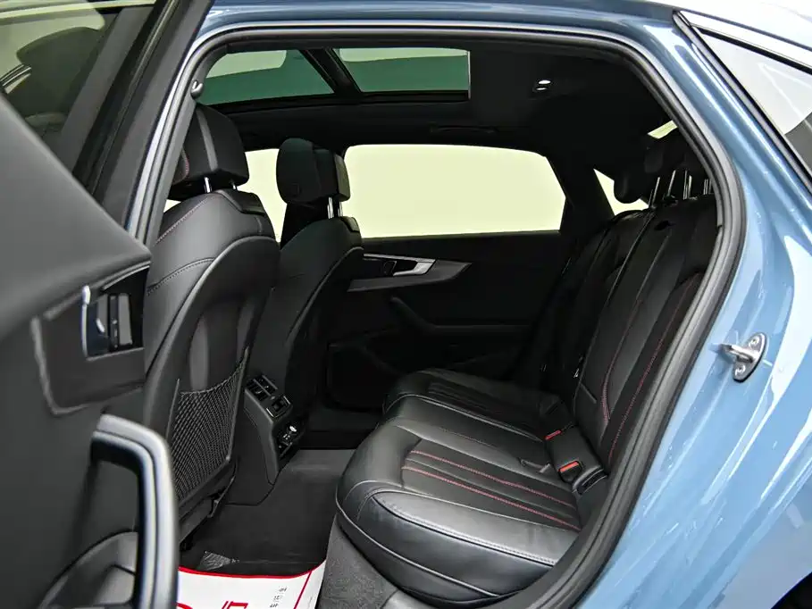 Audi A4L 2022 40 TFSI quattro RS Sport Edition