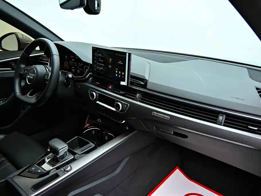 Audi A4L 2022 40 TFSI quattro RS Sport Edition