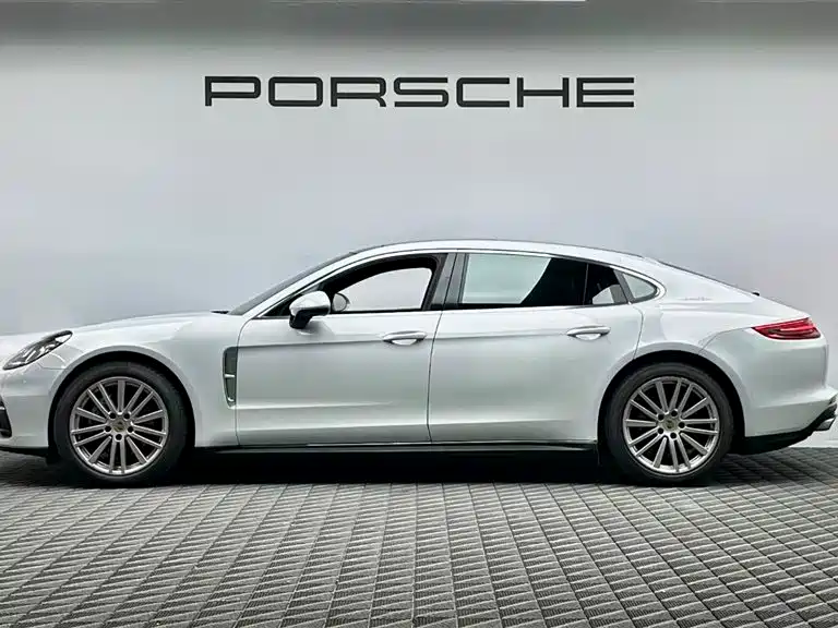Porsche Panamera 4 Executive LWB 3.0T (2017)