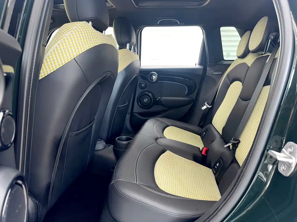 MINI 2023 2.0T COOPER S Artist 5-Door
