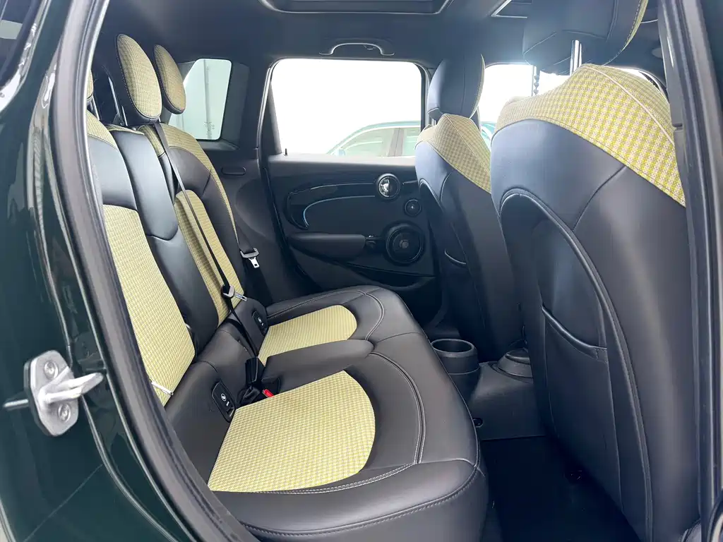 MINI 2023 2.0T COOPER S Artist 5-Door