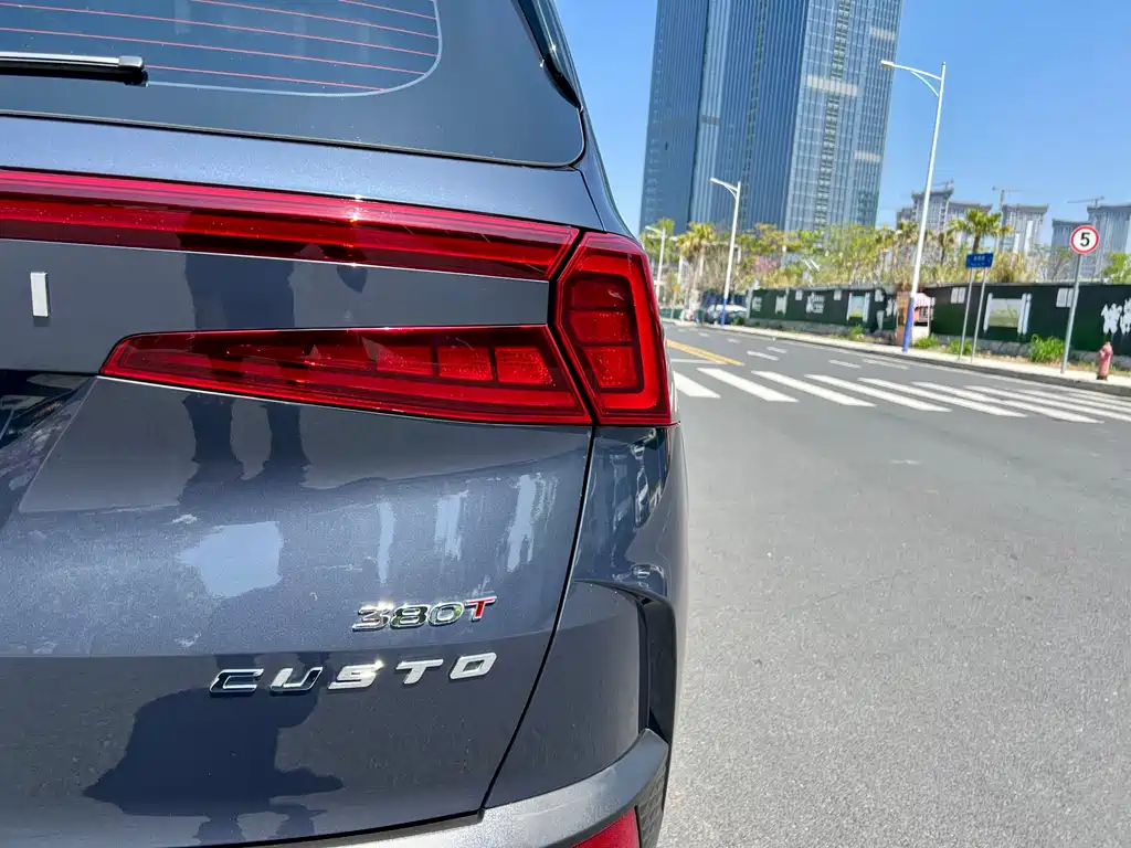 Hyundai Custo 2021 380TGDi TOP Premium