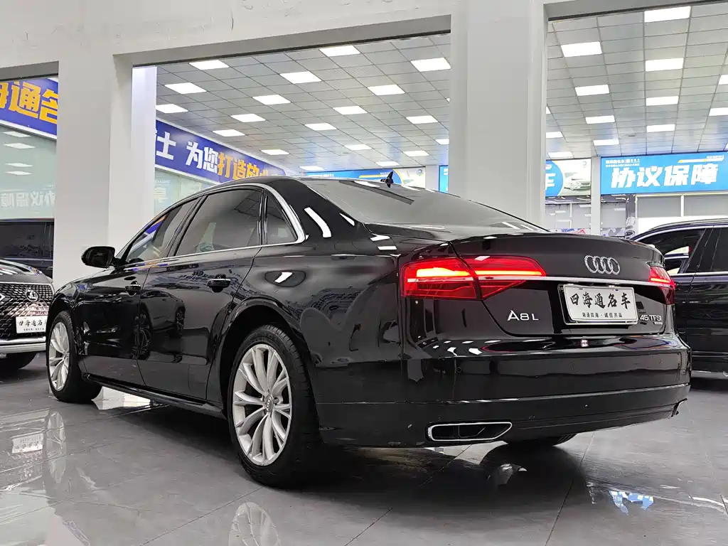 Audi A8L 45 TFSI quattro