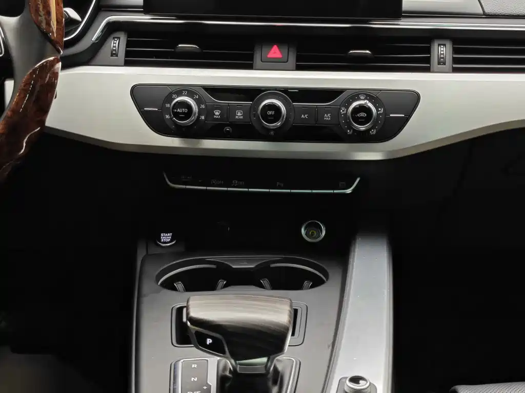 Audi A4L 2023 40 TFSI Fashion Dynamic