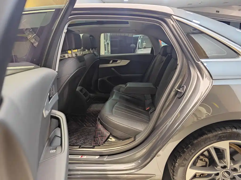 Audi A4L 2023 40 TFSI Fashion Dynamic
