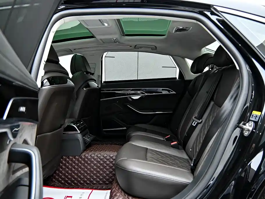 Audi A8L 60 TFSIe quattro Collector's Edition