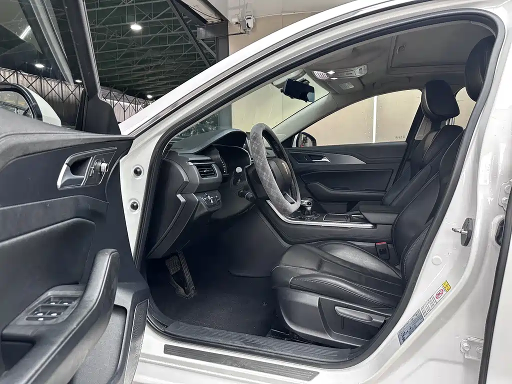 Hongqi H5 2020 1.5T DCT Qiyun Edition