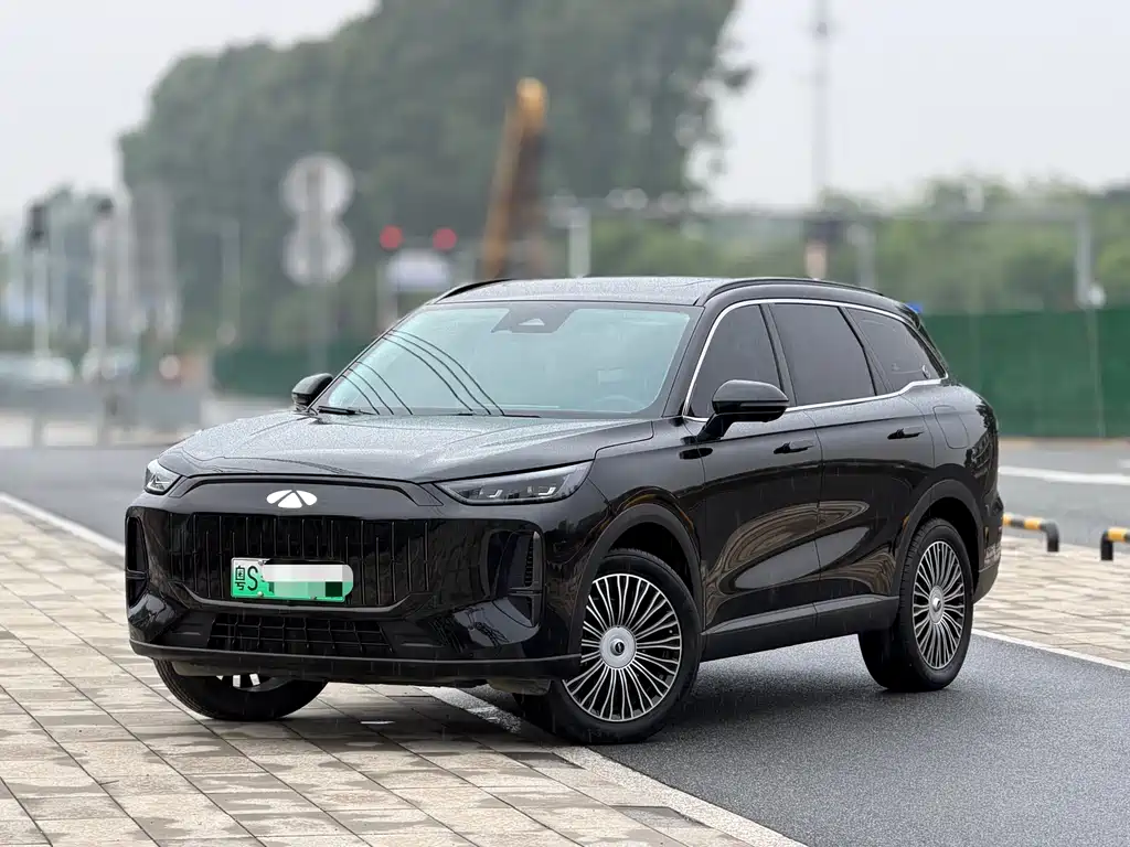 Chery Fengyun T9
