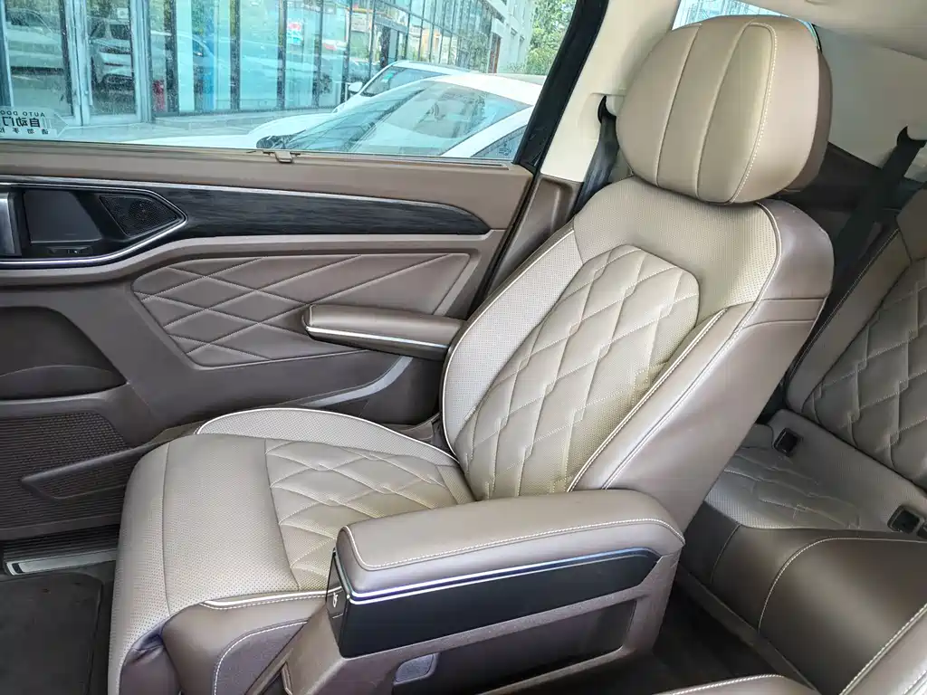Viloran 2024 380TSI Prestige Edition