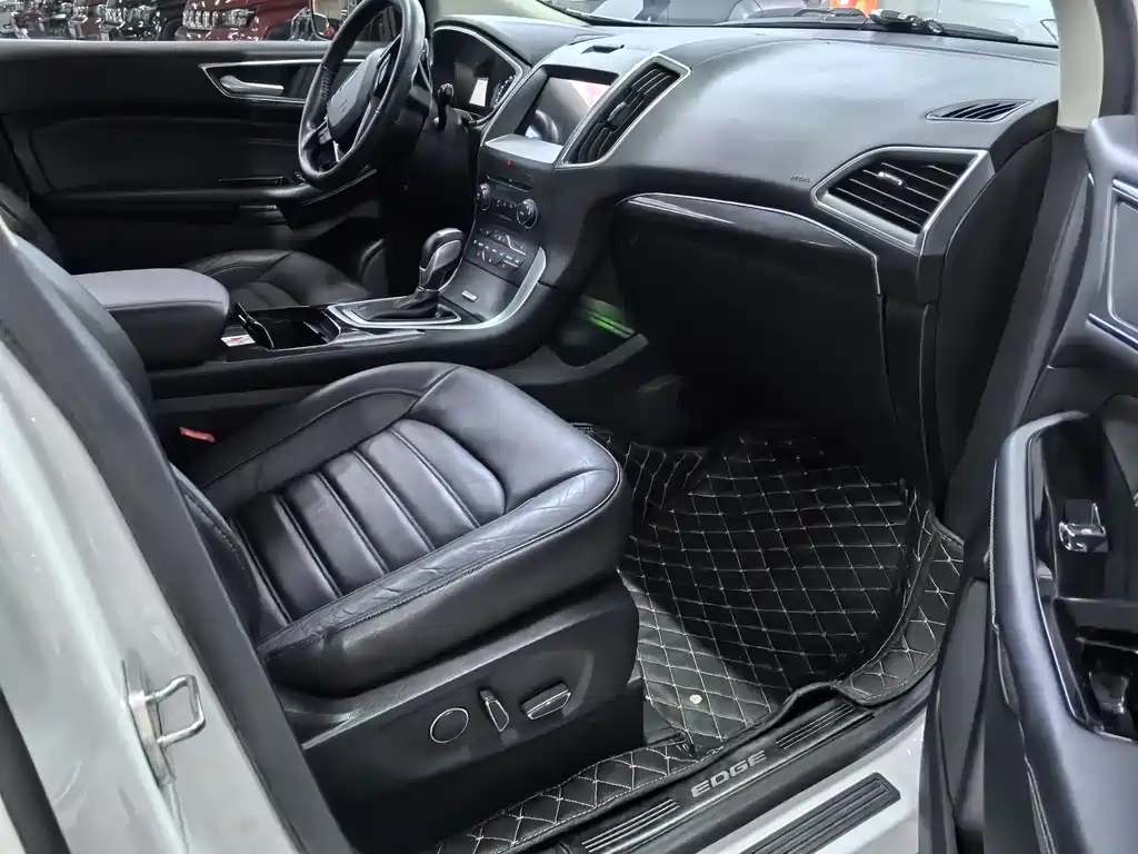 Ford Edge 2016 EcoBoost 245 FWD Hao Rui 7-Seater