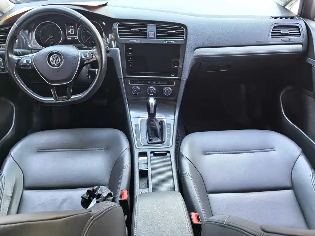 Volkswagen Golf 2018 1.6L Automatic Comfort