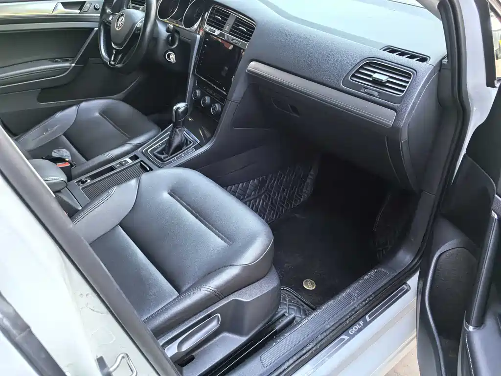 Volkswagen Golf 2018 1.6L Automatic Comfort