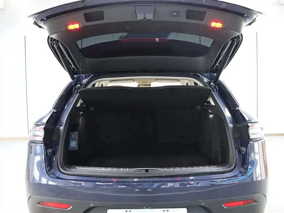 AITO M5 2022 EREV AWD Ultimate Edition