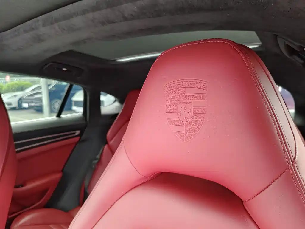 Porsche Panamera 2023 2.9T Platinum Edition