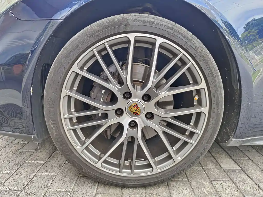 Porsche Panamera 2023 2.9T Platinum Edition