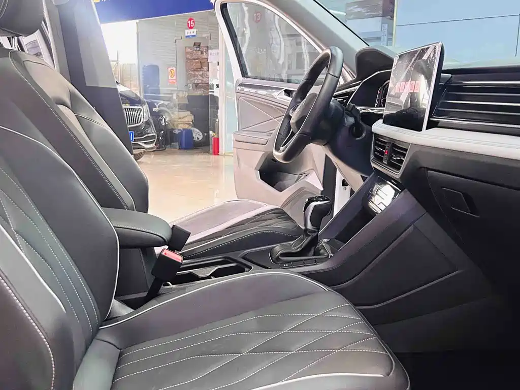 Tiguan L 2024 model 300TSI Automatic FWD Smart Edition