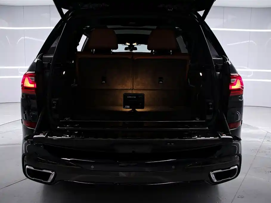 BMW X7 2021 xDrive40i Executive M Sport Package