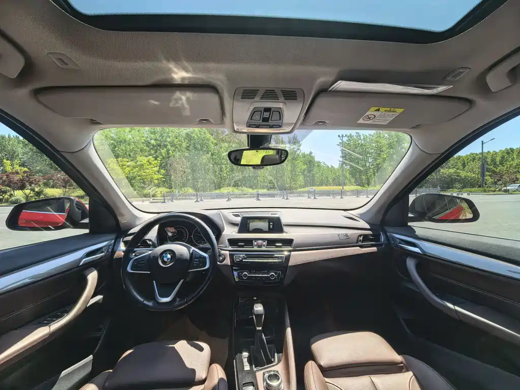 BMW X1 2016 sDrive20Li Luxury