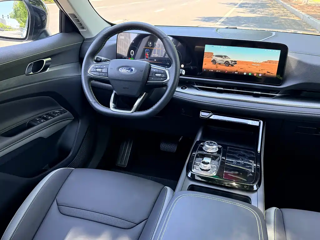 Ford Equator Sport PHEV 2025 Platinum Edition