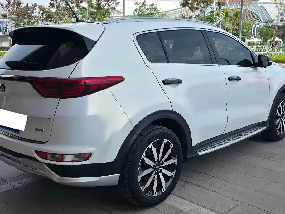 Kia KX5 2016 2.0L Automatic 2WD GLS